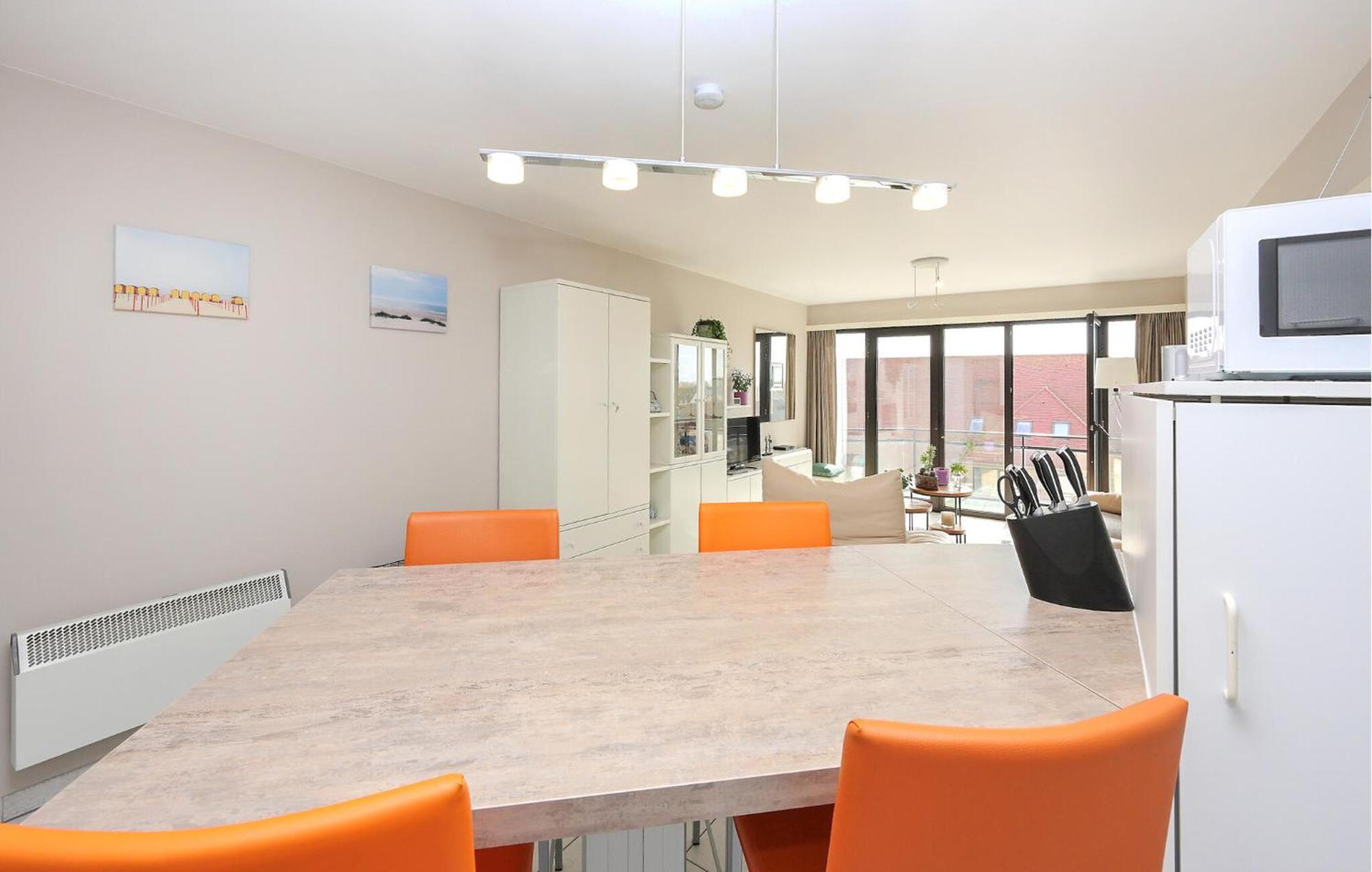 Lovely In With Kitchen Appartement
